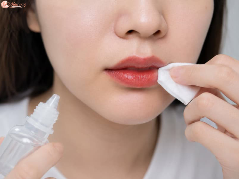 Xăm môi có ảnh hưởng gì không?